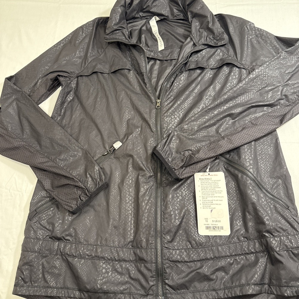 JACKET Lululemon WOMEN 10 Miss Misty II Desert Snake Embossed Black NWT
